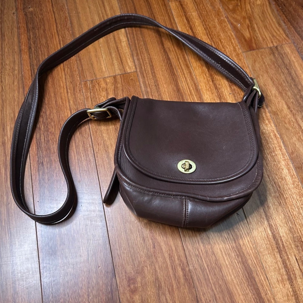 Coach Vintage Legacy Small Flap Bag 9965 Brown Leather Crossbody Saddle Bag USA